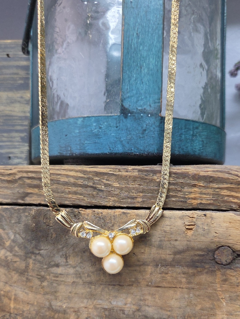 Vintage Gold Herringbone Chain Pearl Pendant Necklace - Classic Women's Jewelry
